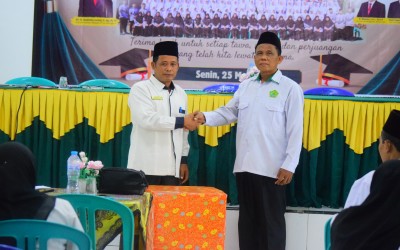 MTsN 2 Mukomuko Gelar Acara Perpisahan Purna Bhakti Drs. Widodo
